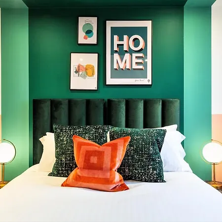 Your I Clifton Village 4*
