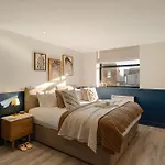 Aparthotel Your I Clifton Village