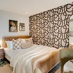 شقة فندقية Your I Clifton Village