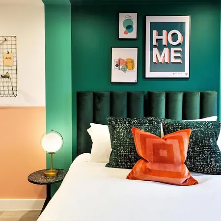 Your I Clifton Village 3* Bristol