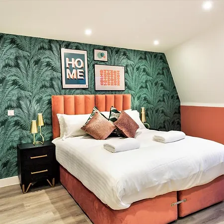 Aparthotel Your I Clifton Village 4*