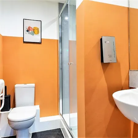 Your I Clifton Village Aparthotel Bristol