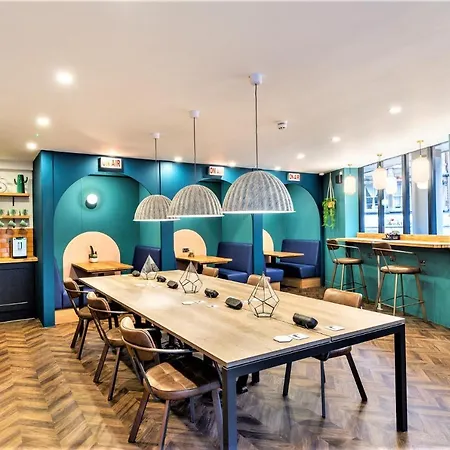 Your I Clifton Village 3*