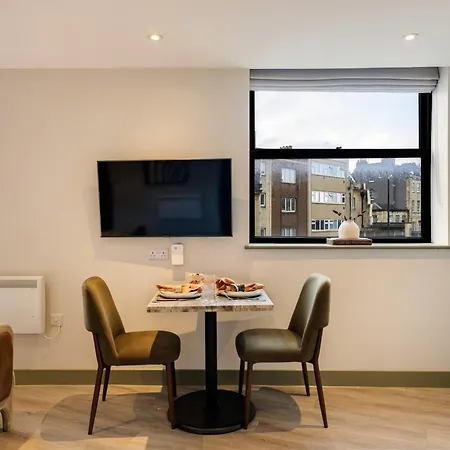 Your I Clifton Village 3* Bristol