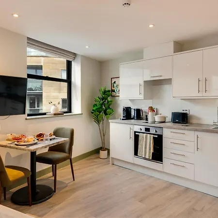 Aparthotel Your I Clifton Village