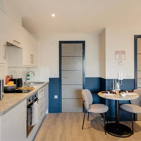 Your I Clifton Village 3* Бристоль