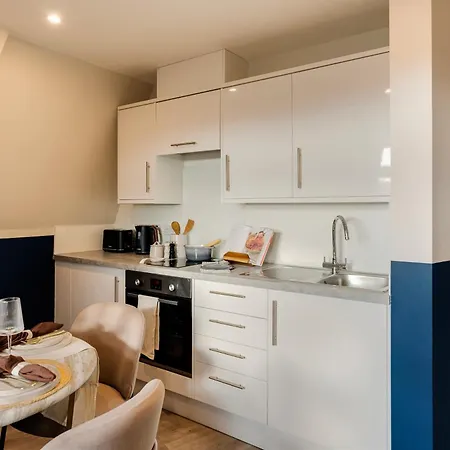 Aparthotel Your I Clifton Village