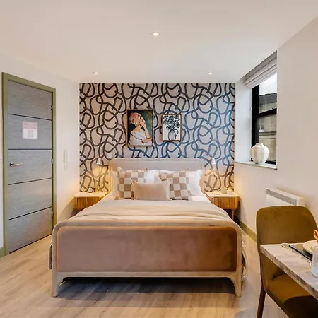 アパートホテル Your I Clifton Village 3*