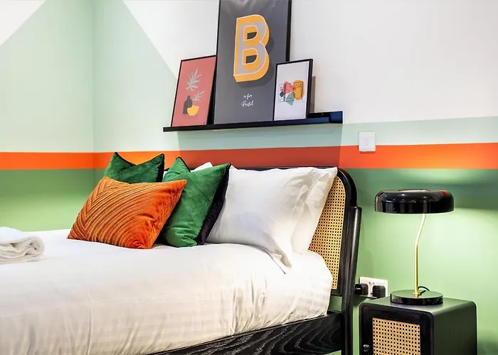 Your I Clifton Village