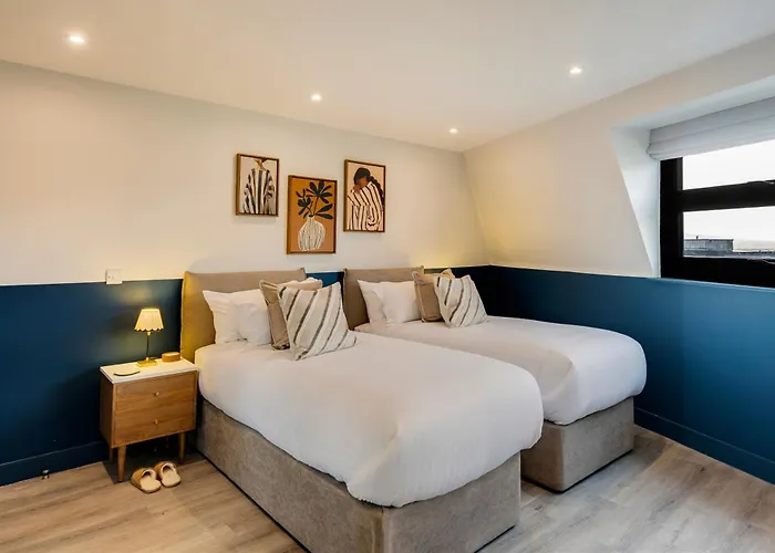 Your I Clifton Village Apart Otel