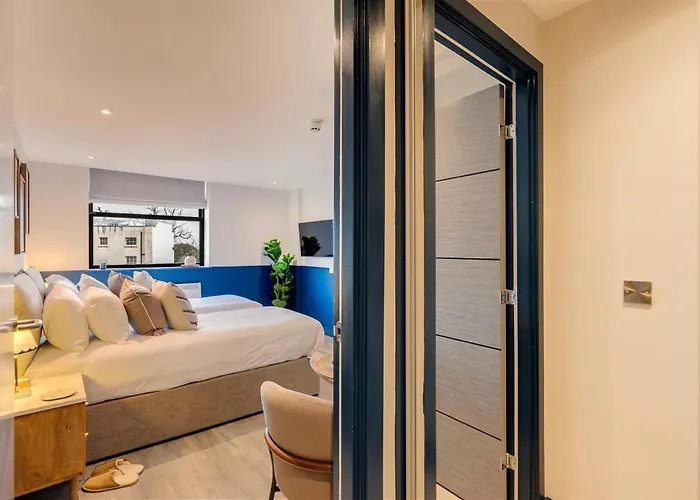 Aparthotel Your I Clifton Village 3*