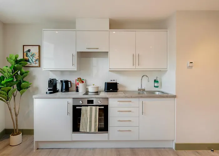 Your I Clifton Village 3*