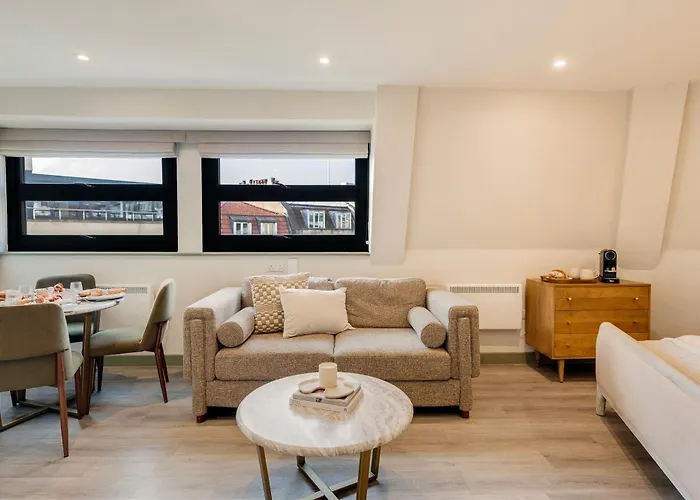 Your I Clifton Village