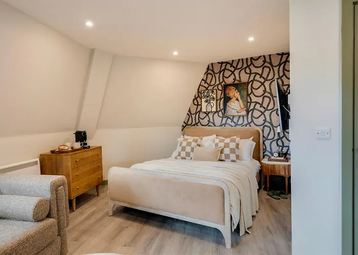 Aparthotel Your I Clifton Village 3*