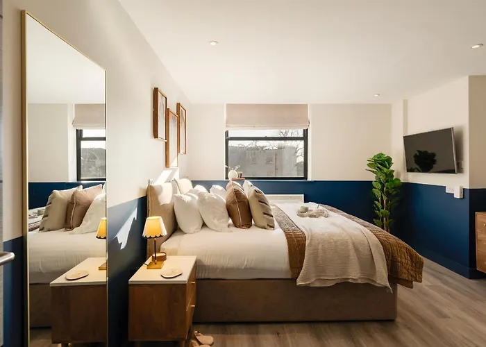 Your I Clifton Village 3*