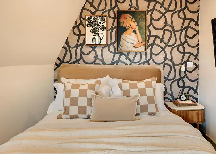 Your I Clifton Village Aparthotel Bristol