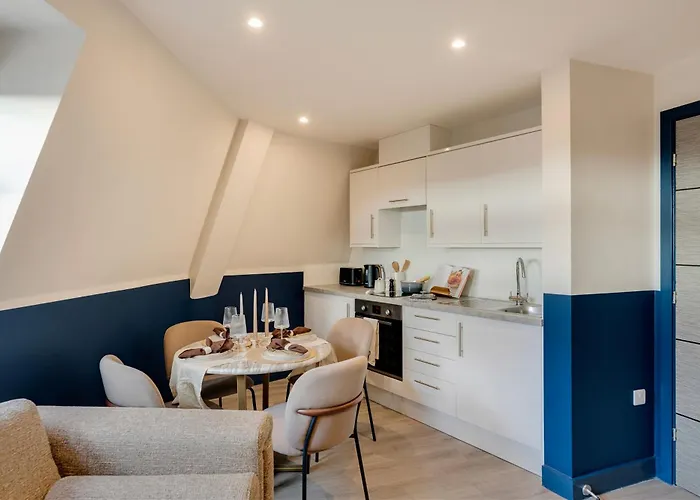 Your I Clifton Village Aparthotel Bristol