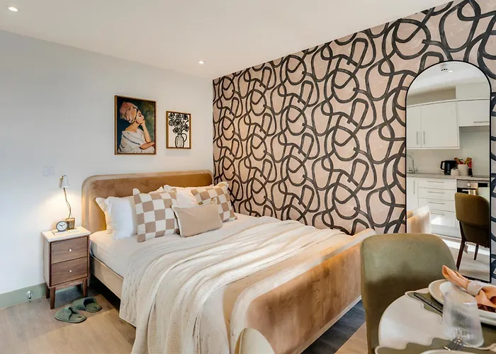 Aparthotel Your I Clifton Village