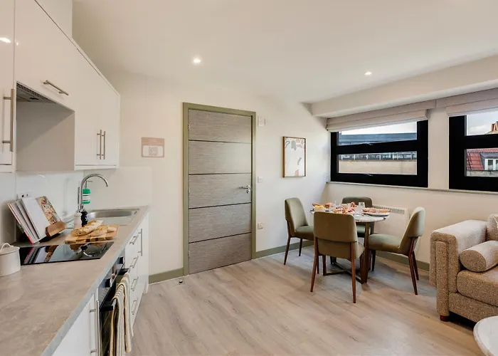 Your I Clifton Village