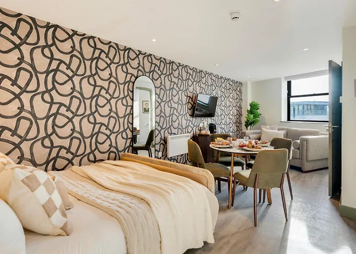 Your I Clifton Village