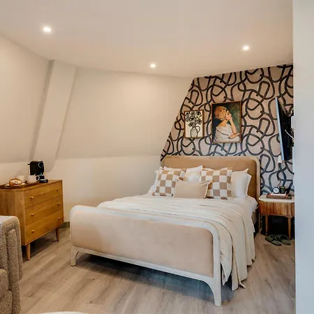 Apartmanhotel Your I Clifton Village 3*