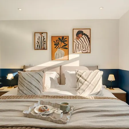 Your I Clifton Village Apartmanhotel