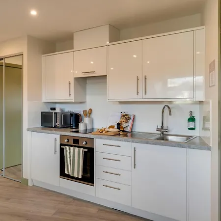 Your I Clifton Village Apartmanhotel